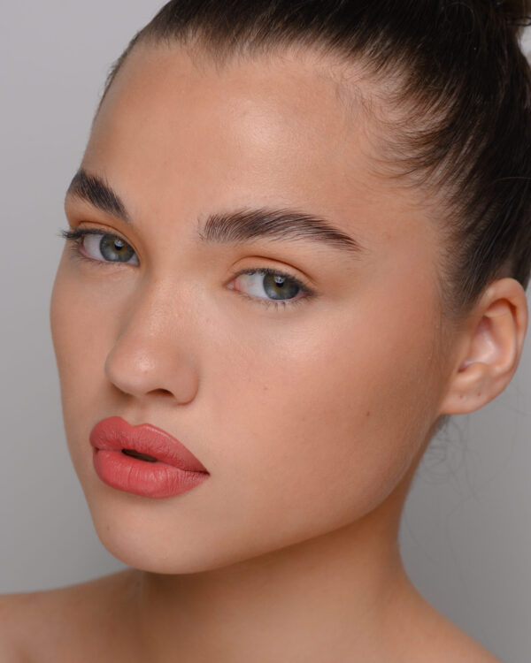 MOM – Mini LipMatte Hover